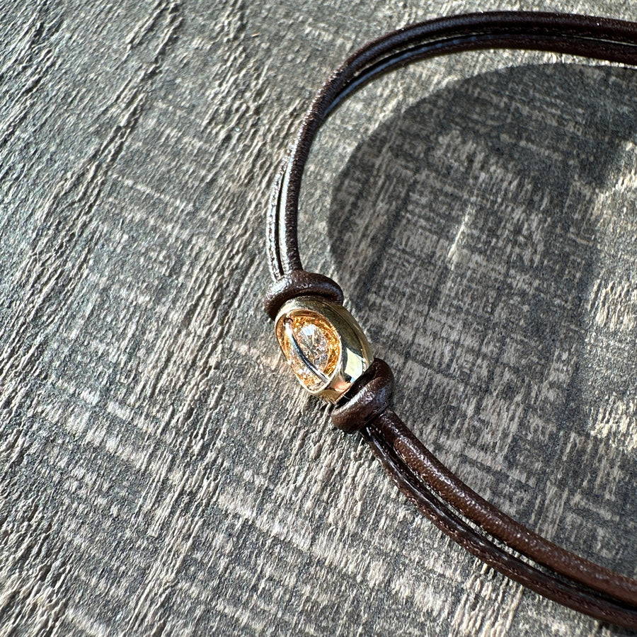 Armbånd med Svævende Brillant Læder