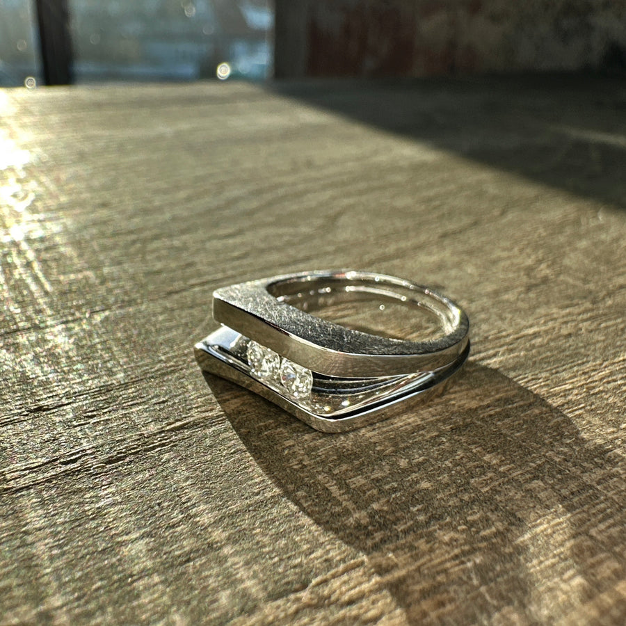 Ring med 2 Bevægelige Brillanter Hvidguld [0.30ct]