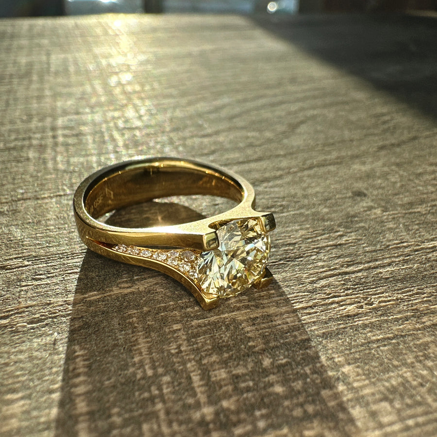 Ring Majesty 18kt Gold 1 Brilliant [2.04ct vs]