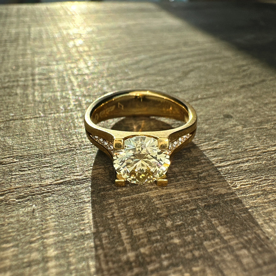 Ring Majesty 18kt Gold 1 Brilliant [2.04ct vs]