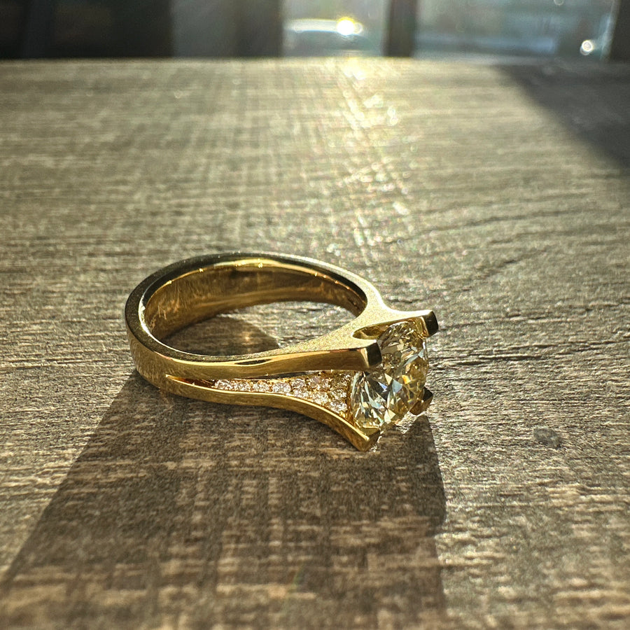 Ring Majesty 18kt Gold 1 Brilliant [2.04ct vs]